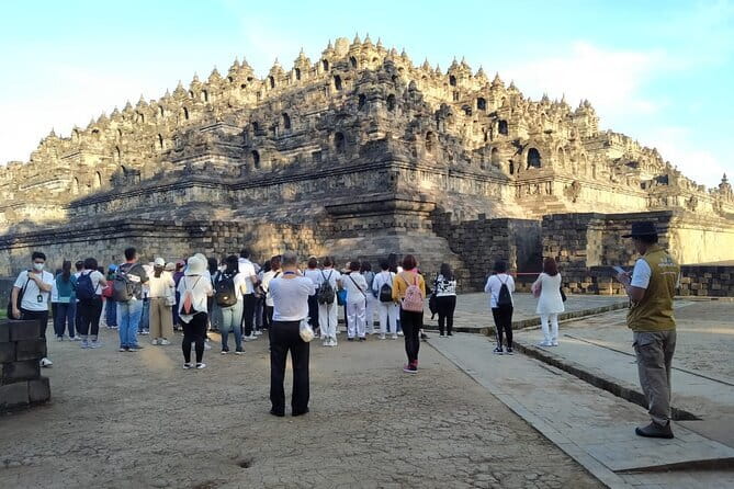Borobudur Private Excursion From Semarang (Upper level access) - The drive to Borobudur takes patience