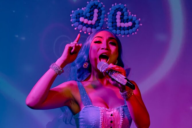 Canggu: Drag Show with Dinner - Sign language adds something special