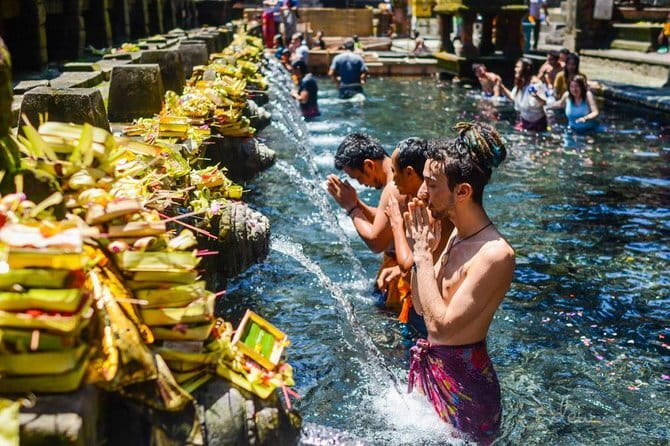 Celukan Bawang Day Tour (all-inclusive with optional option) - Ulun Danu Beratan and the Twin Lake View