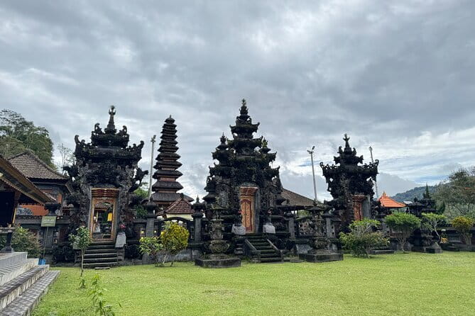 Celukan Bawang Day Tour (all-inclusive with optional option) - The drive through Buleleng and the north