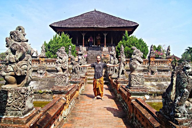 Charter Standard Vehicle with Driver at Bali- 5 Hours Usage - The standard MPV and seating limits