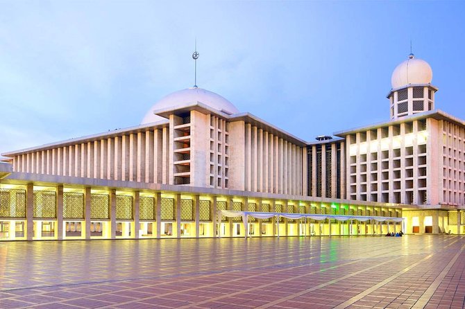 Customized Private Tour Jakarta With Lunch - Fatahillah Museum, From City Hall to Historical Collection