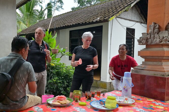 Cycling and Cooking Class in Ubud - Cooking at Pak Wayan’s home