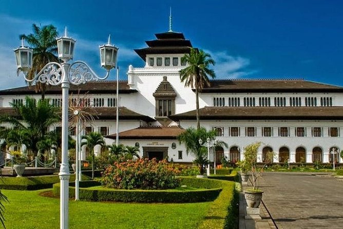 DAY TRIP TO BANDUNG CITY From Jakarta - Five useful things to know before booking
