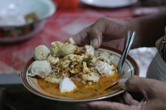 Denpasar City Food Tour (Day Tour) - The old cake shop and Indonesian sweets