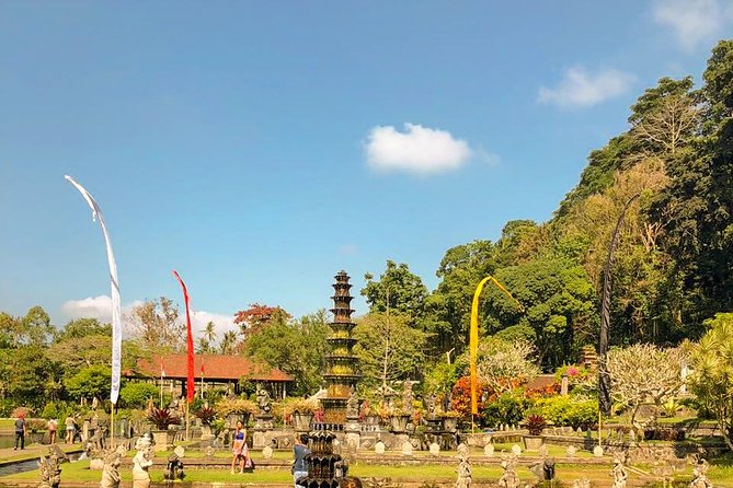 East Bali Tour, Lempuyang - Tirta Gangga - Ujung Soekasada - Black sand Beach - What the $51.49 price really includes
