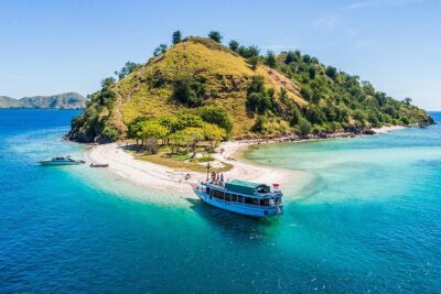 Exclusive Early Bird Komodo Tour: Beat the Crowds by Speed Boat