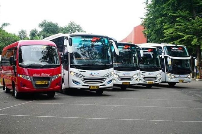 Experience Jakarta Street Food Scene with MRT Transportation - Riding the MRT Between Food Stops