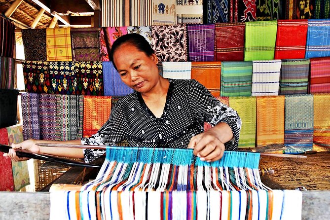 Explore Traditional Villages & to the South Coast - Sade: a closer look at Sasak village life