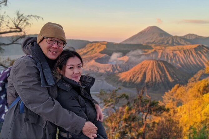 From Yogyakarta: Bromo Sunrise & Ijen Volcano with Bali Drop-off - Day 3: The steep climb to Ijen Crater