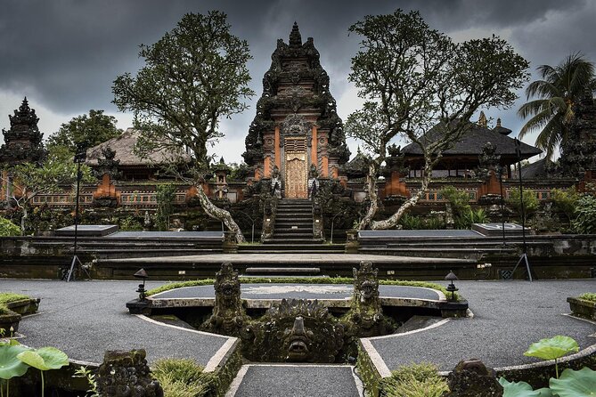 Full-Day Highlights and Best of Ubud Village - Sacred Monkey Forest Sanctuary: nature, temples, and tame monkeys