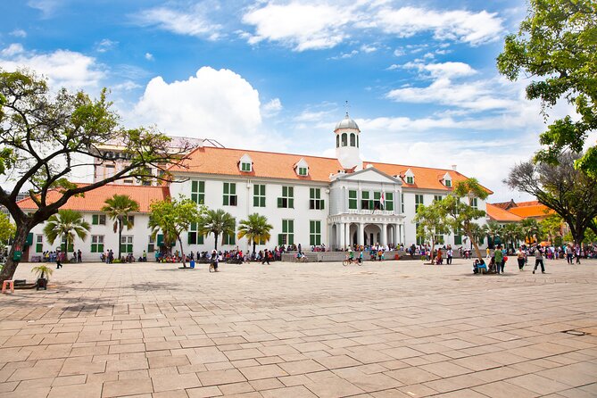 Full-Day Highlights of Jakarta Private Tour with Lunch - Jakarta Old Town: the longest stop on the route