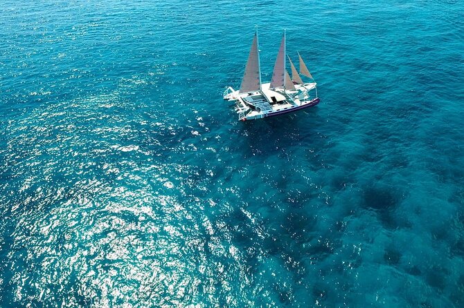 Full day Lembongan Island Catamaran Cruise with BBQ Lunch - Three hours around Nusa Lembongan