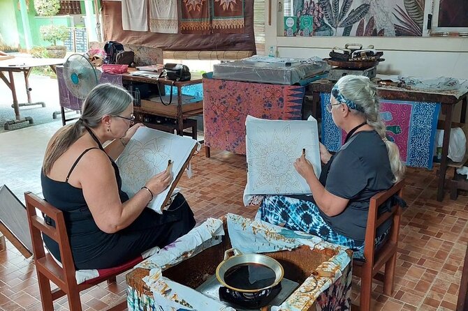 Full Day Private Batiks Class and Explore Miniature Park - Making your own batik at the Textile Museum