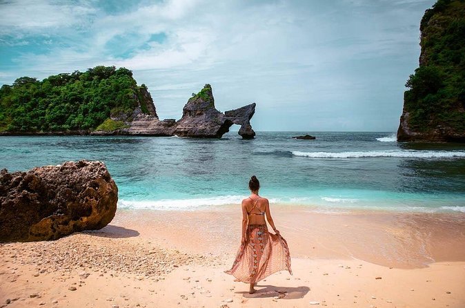 Full Day Private Tour to Nusa Penida Underground Temple from Bali - The value of a private driver-guide