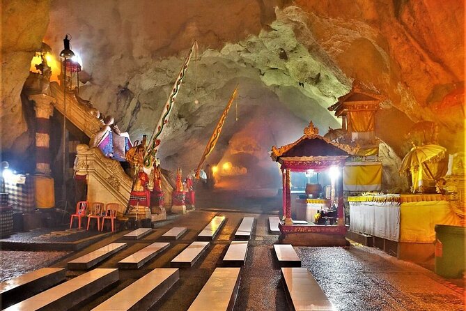 Full Day Private Tour to Nusa Penida Underground Temple from Bali - Diamond Beach: dramatic views and a demanding setting