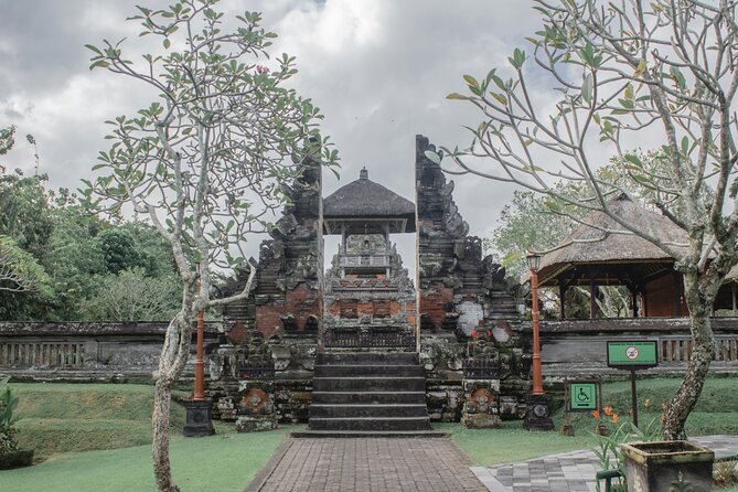 Full Day Private Tour to Ubud Waterfall and Tanah Lot Sunset - The driving plan and private-group advantage