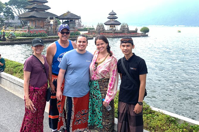 Full Day Tour Bedugul Sightseeing and Tanah Lot Temple - Handara Gate, a 30-minute photo stop