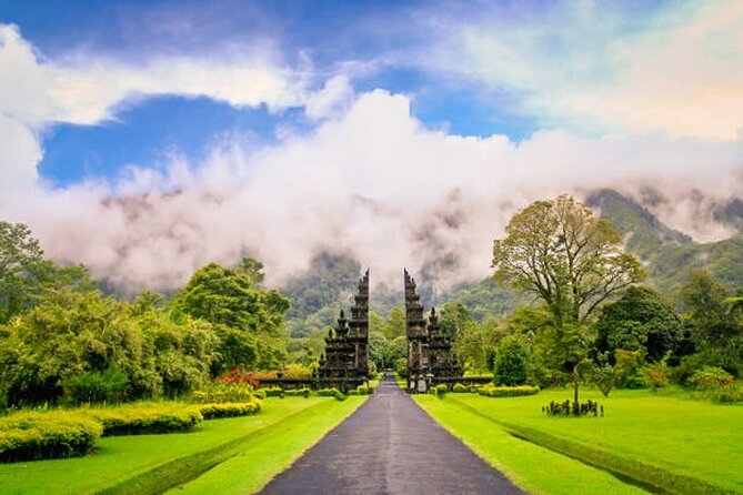 Full Day Tour Bedugul Sightseeing and Tanah Lot Temple - Wanagiri Hidden Hills and Bali’s famous photo platforms