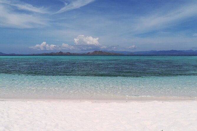 Full Day Tour to Komodo Island By Speed Boat to explore 6 destinations - Taka Makassar: a small sandbar between water stops