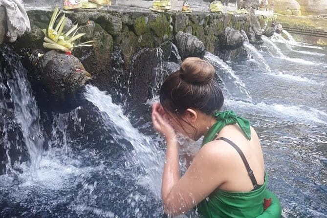 Full-Day Ubud Village including Mt Batur Tirta Empul and Sightseeing Tour - Batik in Batu Bulan: a useful first stop