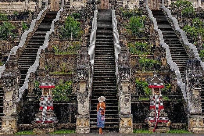 Gate of Heaven Tour With Guide : All-Inclusive Best Experience - Tirta Gangga’s fountains and royal pools