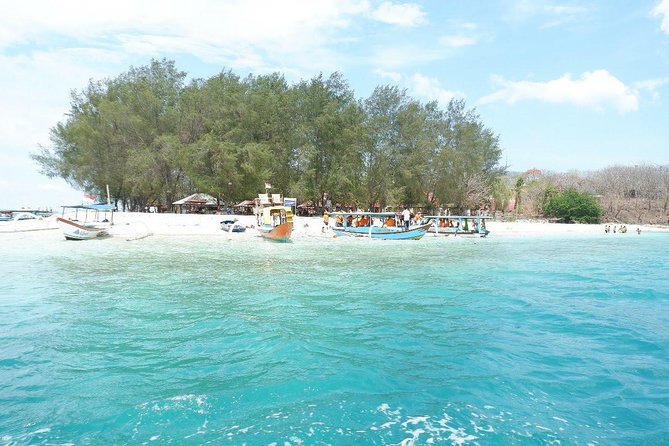 Gili Nanggu,Gili Kedis & Gili Sudak Hopping island & Snorkeling Tour - Gili Sudak: lunch, sand, and a second swim