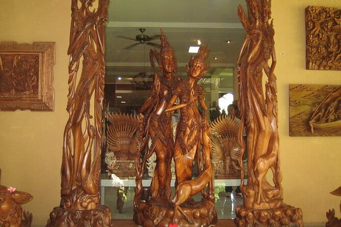 Half Day Bali Shopping Art Village Private Tour - Lunch in Ubud: a simple Indonesian meal