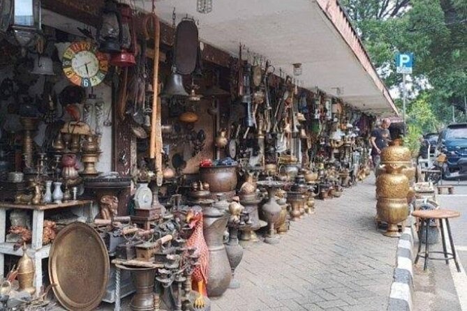 Half Day Jakarta Private Tour in two highlight place - Crossing Jakarta to Taman Mini Indonesia Indah
