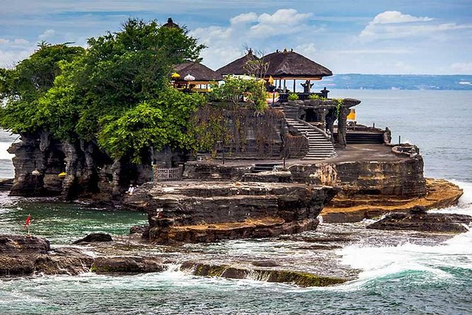 Half Day Tour: Tanah Lot Sunset & Taman Ayun Temple Included Entrance Ticket - Five things to know before you book