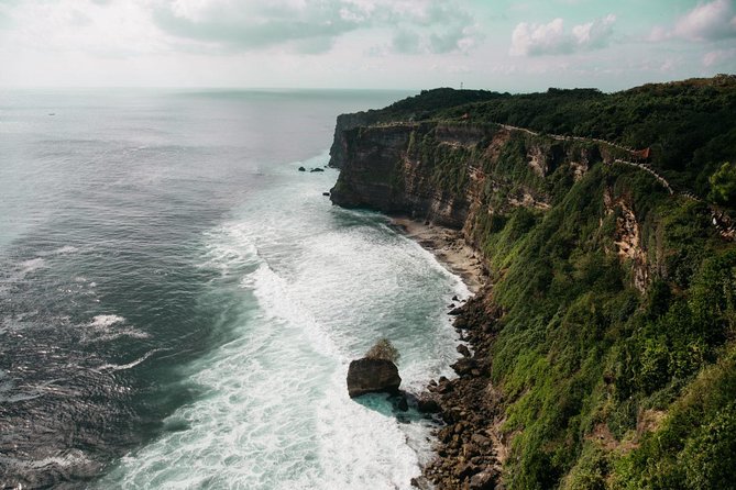 Half-Day Tour: Uluwatu Temple and Kecak Fire Dance Show - The Kecak Fire Dance turns sunset into theater