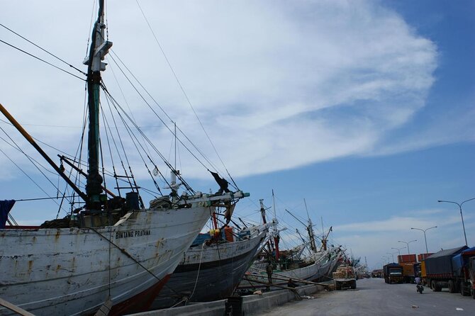 Halfday Excursion Old city Batavia with Lunch and Souvenir - Key points before you book