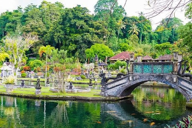 Heaven Gate (Lempuyang) - Tirta Gangga - FREE WIFI - Timing, comfort, and practical limits