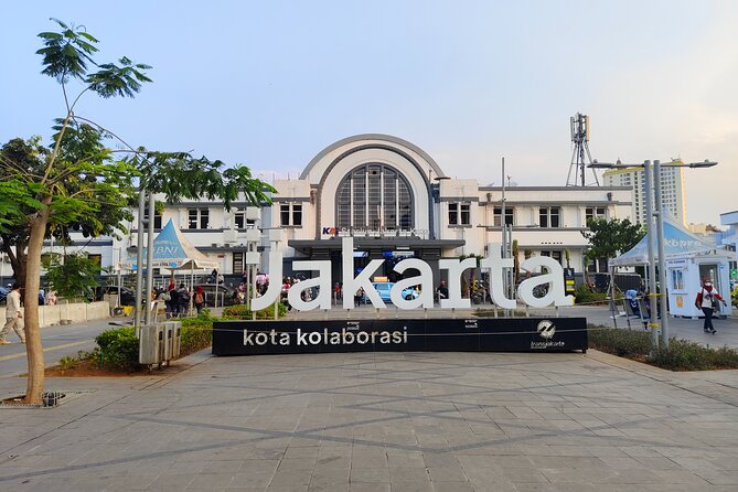 Highlights of Jakarta City : Half-Day Tour All around Jakarta - What Fifi adds to the experience