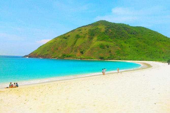 Instagramable Beach Hopping Trip - Starting at Sukarara Village for a cultural change of pace