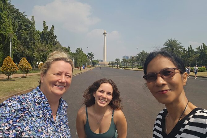 Jakarta Half Day Visit The Monument with Highlight City Tour - Merdeka Square and the meaning of Monas