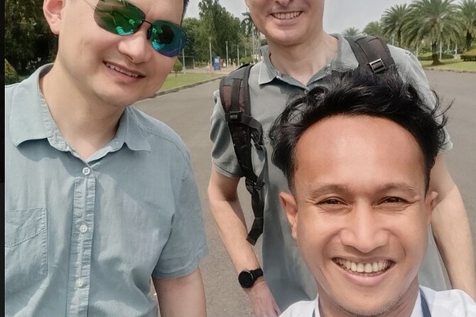 Jakarta Indonesian Culture in half Day - Monas is a quick stop in Merdeka Square