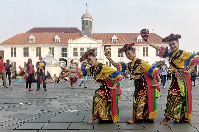 Jakarta Little Amsterdam Tour (RECOMMENDED) - Starting with the mosque and cathedral