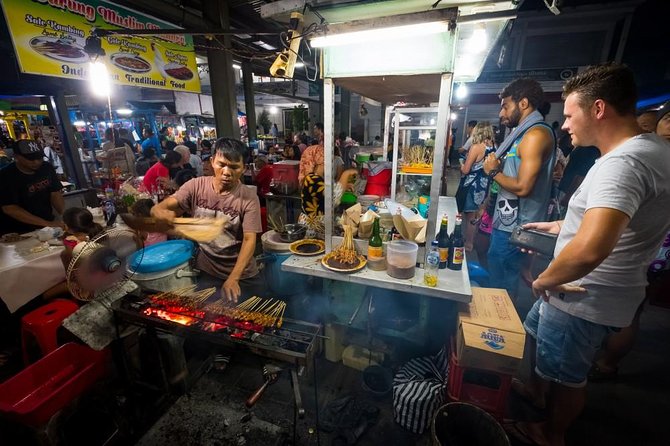 Jakarta Night Tour : Enjoyable Night time in Jakarta (Hotel Pick-up) - Lapangan Banteng and the city’s nighttime rhythm