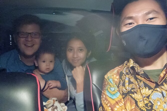 Jakarta Private Airport Transfer - Finding the driver after immigration