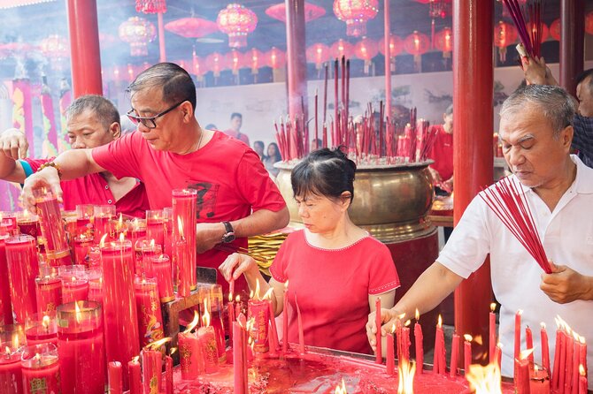 Jakarta Private Cultural Day Tour with Transport - Dharma Bhakti Temple And A Buddhist Finish