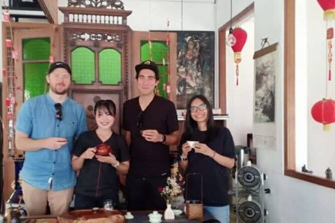 Jakarta Walking Tour with Public Transportation Visiting Sites - The guide can shape the whole day