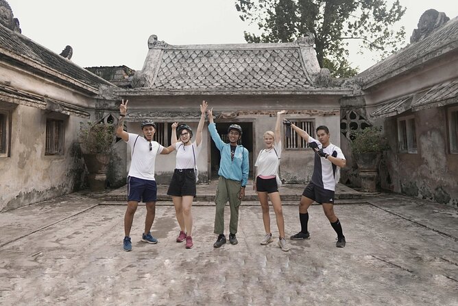 Jogja Hidden Gems - Cycling Tour - Markets, snacks, and a taste of ordinary Yogyakarta