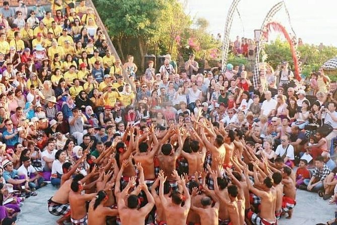 Kecak fire dance and uluwatu temple tour - free wifi - Private transport, WiFi, and service quality