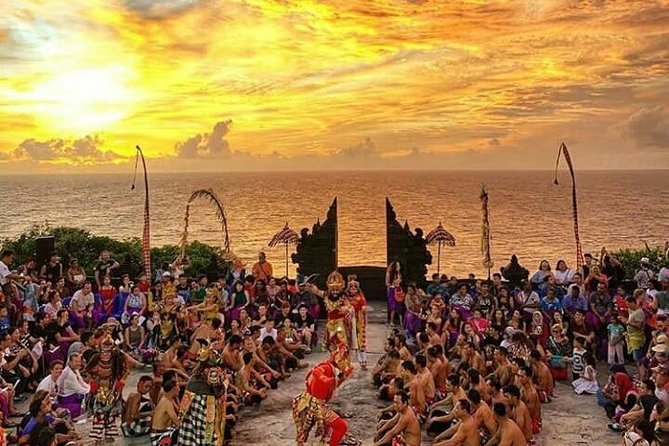 Kecak fire dance and uluwatu temple tour - free wifi - Uluwatu Temple and the Indian Ocean sunset