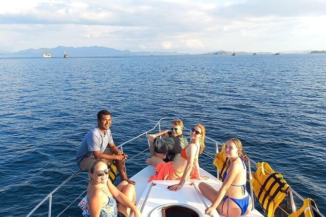Komodo Islands with Speedboat in Labuhan Bajo - Komodo Island: seeing dragons with a ranger
