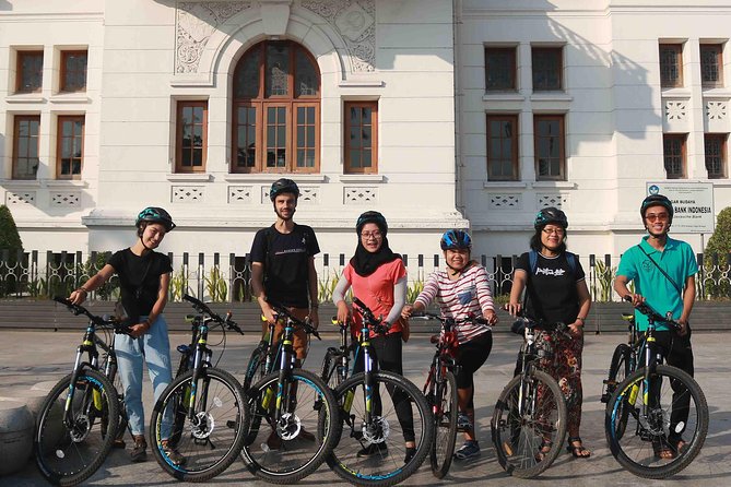 Kotagede Royal Route - Cycling Tour - Through alleys, old buildings, and temples