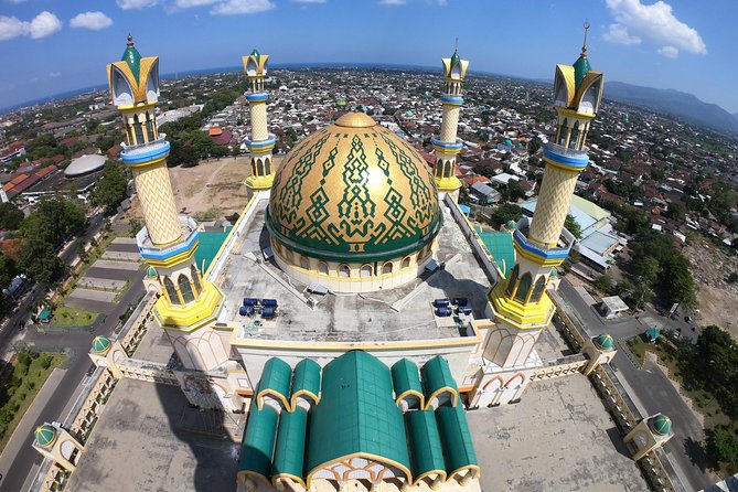 Lombok City Tour combination With Temple Tour - Batu Bolong Temple and Lombok’s Hindu shore