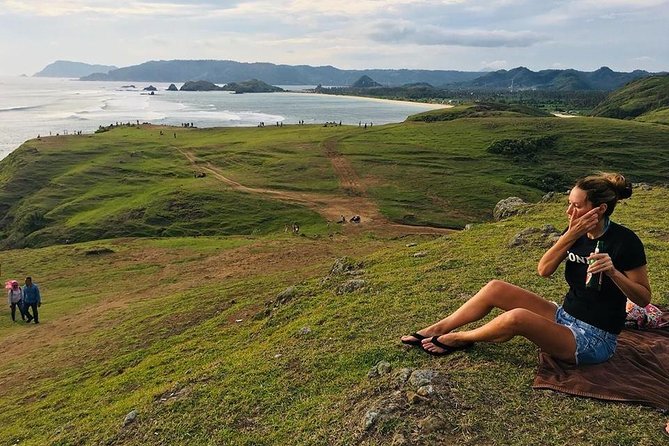 Lombok Day Trip : South Beach & Culture - Kuta Beach and the shape of the route