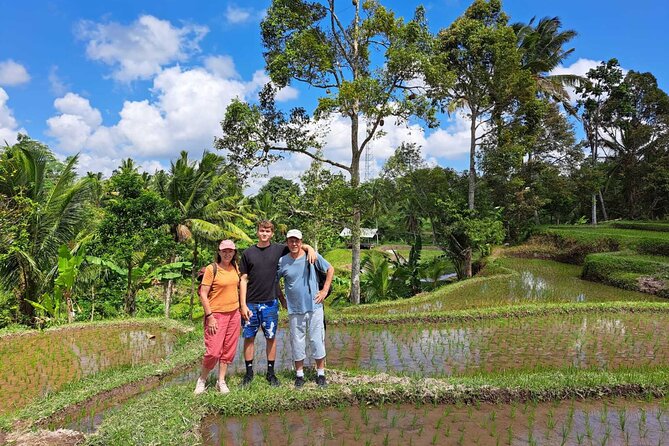 Lombok Driver Customizable Tour Private - What the drivers add to the day
